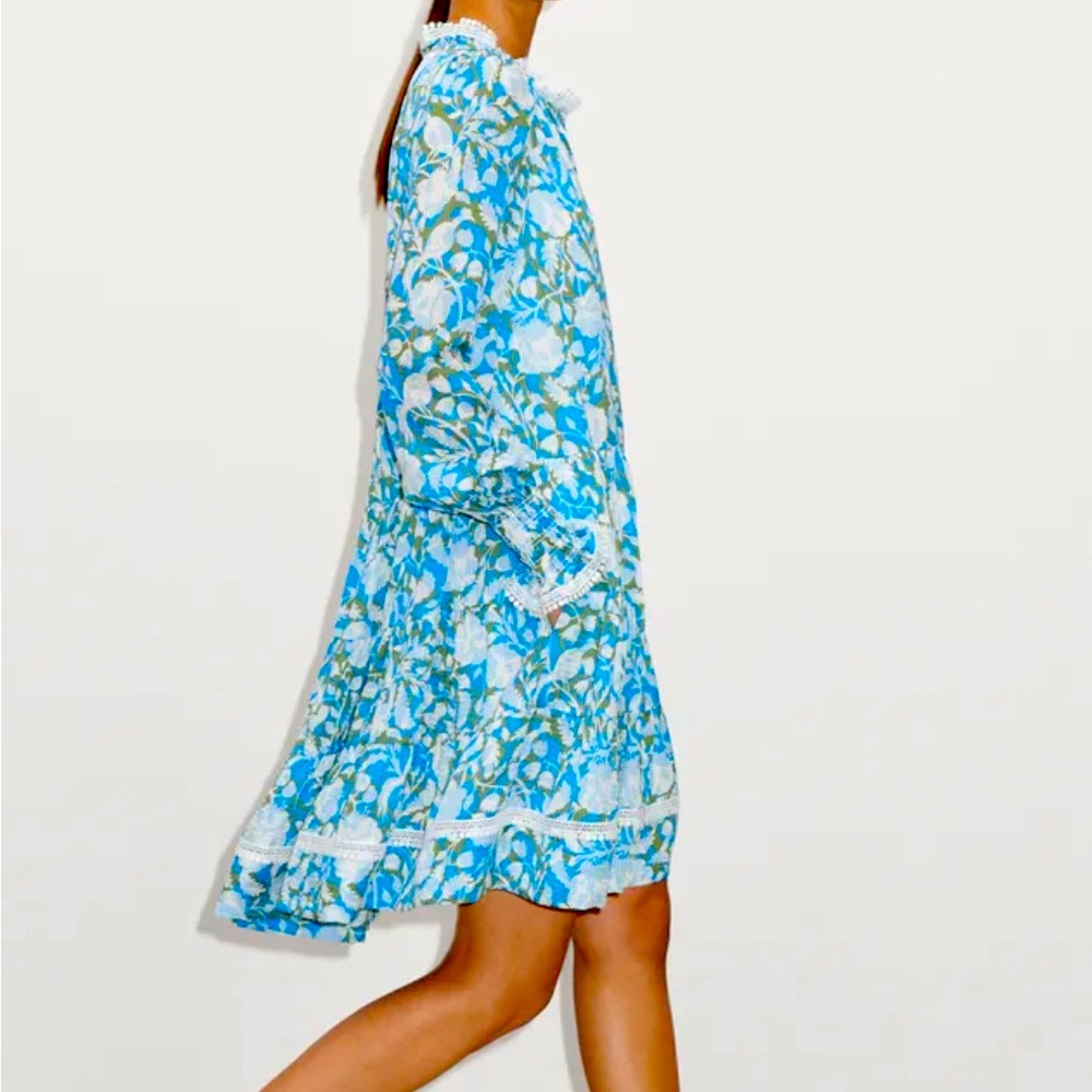 Silk-Blend Shadow Bloom Print Swing Dress + Belt
Printed Silk Blend